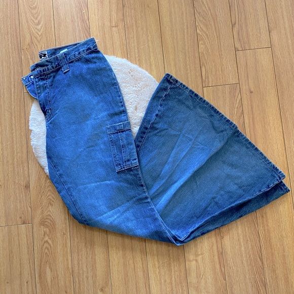 R4R Rave Bell Bottom Festival Jean - Picture 1 of 5